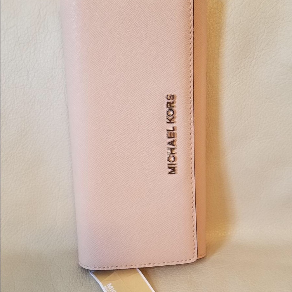 New! Michael Kors Jetset wallet - Picture 4 of 4